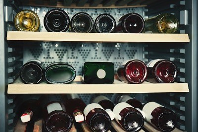 menneskemængde kæde afkom Vinkøleskab → Alt om vinskabe og opbevaring af vin